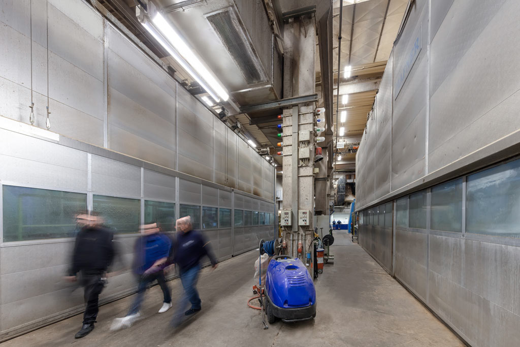 LED industrial luminaires for extreme conditions in industry