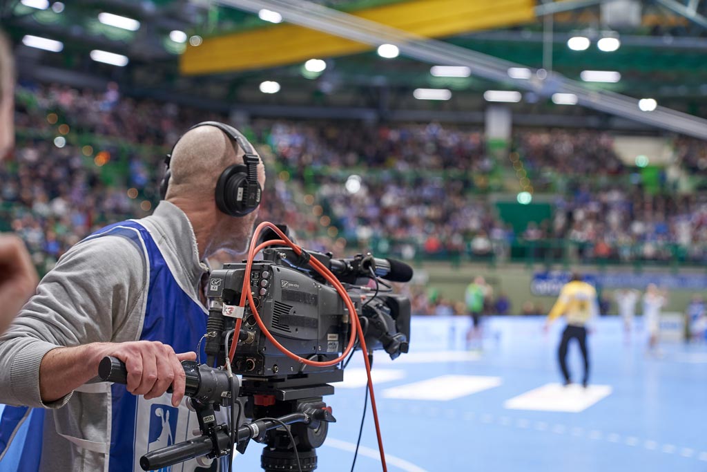 Für HD-Fernsehübertragungen muss die Beleuchtung qualitativ hochwertig sein.