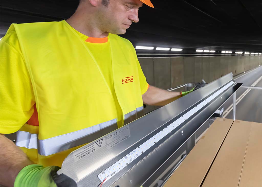 Facharbeiter präsentiert VERNO RENOKIT