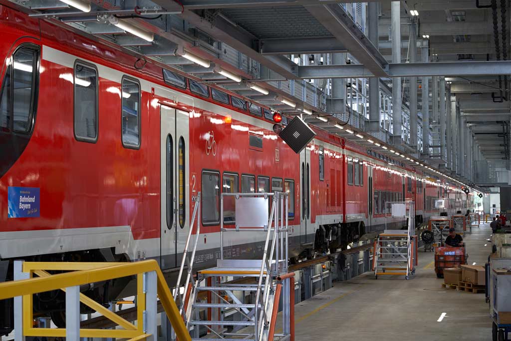 Hallenbeleuchtung Bahn