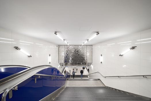 U-Bahnhaltestelle Jungfernstieg Hamburg